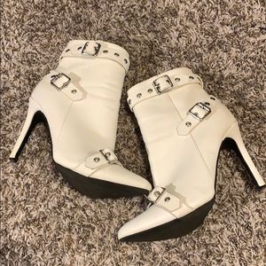 Size 7 Zip-up Heels
